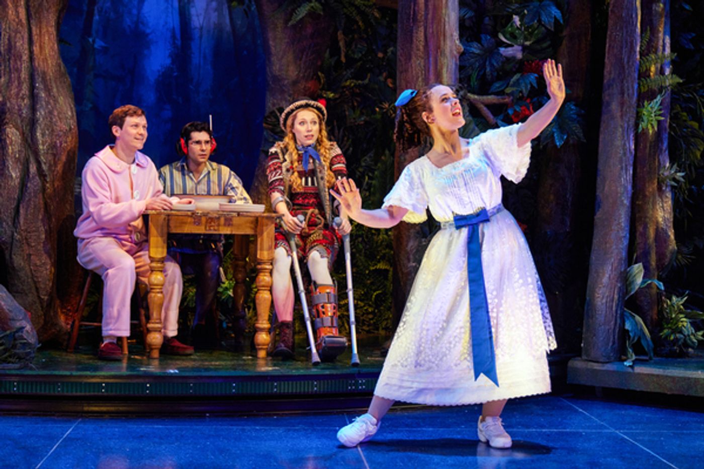 Photos: First Look at PETER PAN GOES WRONG on Broadway  Image