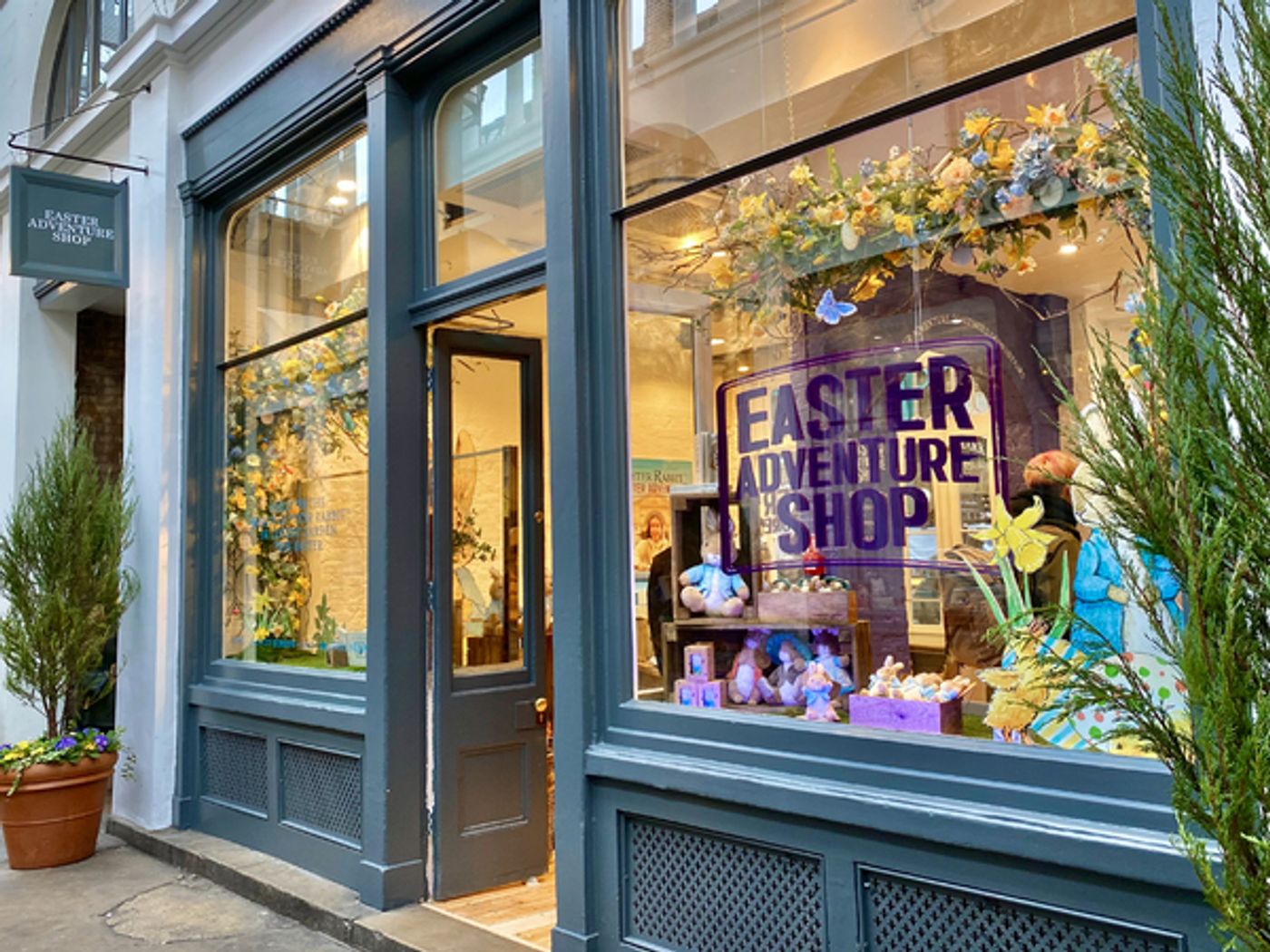 Photos: First Look at THE PETER RABBIT EASTER ADVENTURE in Covent Garden  Image