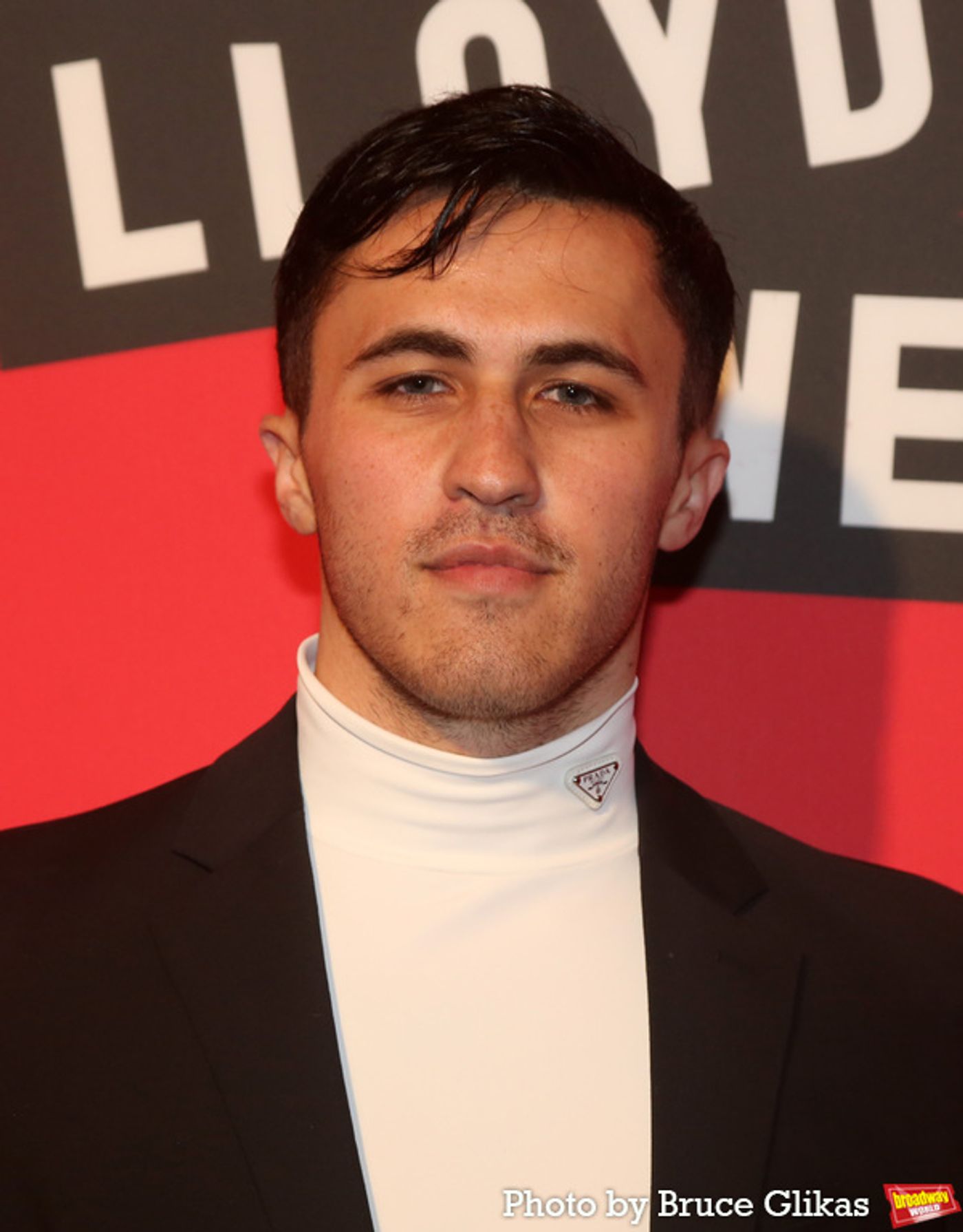 Photos: Stars Arrive on the BAD CINDERELLA Opening Night Red Carpet  Image