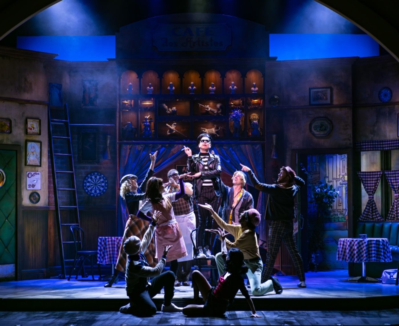 Review: DID YOU SEE WHAT WALTER PAISLEY DID TODAY? Scares Up Tons of Laughs in La Mirada  Image