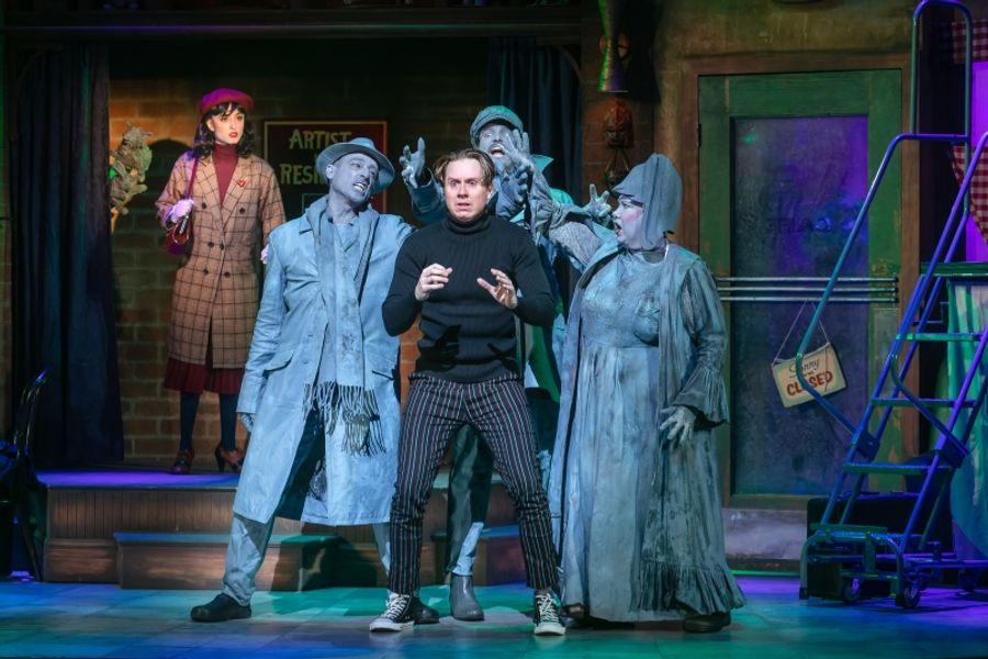 Review: DID YOU SEE WHAT WALTER PAISLEY DID TODAY? Scares Up Tons of Laughs in La Mirada Image