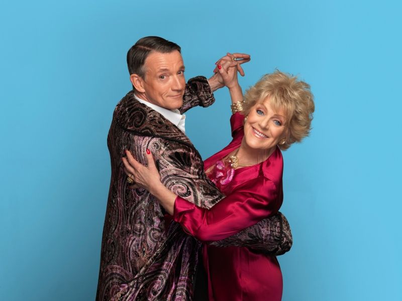 Feature: SIMONE KLEINSMA VIERT JUBILEUMJAAR ALS HOSPITA IN NIEUWE MUSICAL COMEDY! Feature: SIMONE KLEINSMA VIERT JUBILEUMJAAR ALS HOSPITA IN NIEUWE MUSICAL COMEDY! Image
