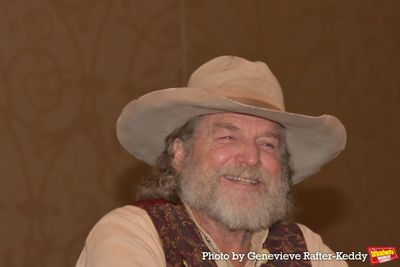 Darby Hinton Photo
