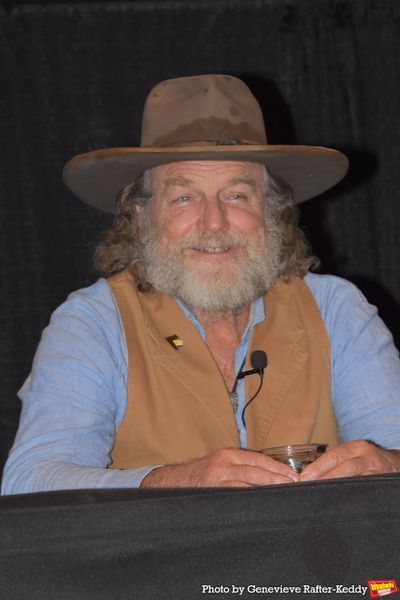 Darby Hinton Photo