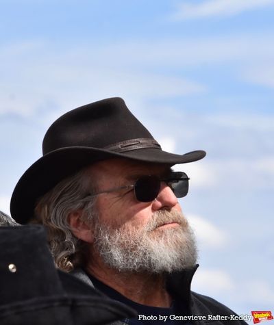 Darby Hinton Photo