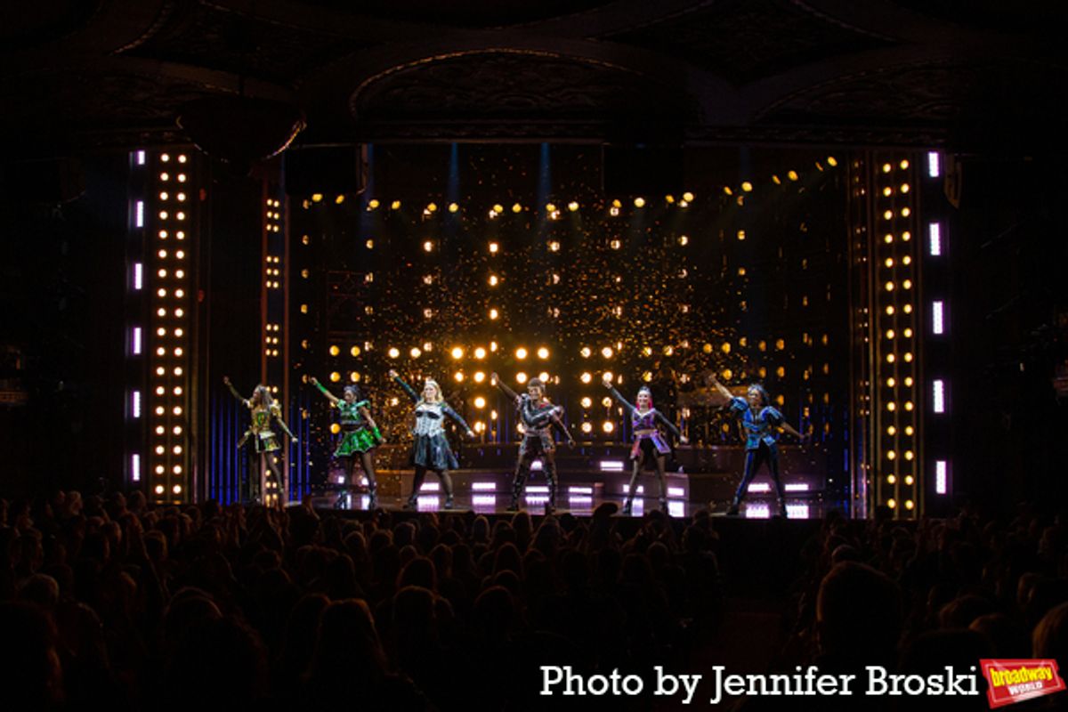 Hailee Kaleem Wright, Leandra Ellis-Gaston, Bella Coppola, Nasia Thomas, Zoe Jensen, Taylor Iman Jones at 