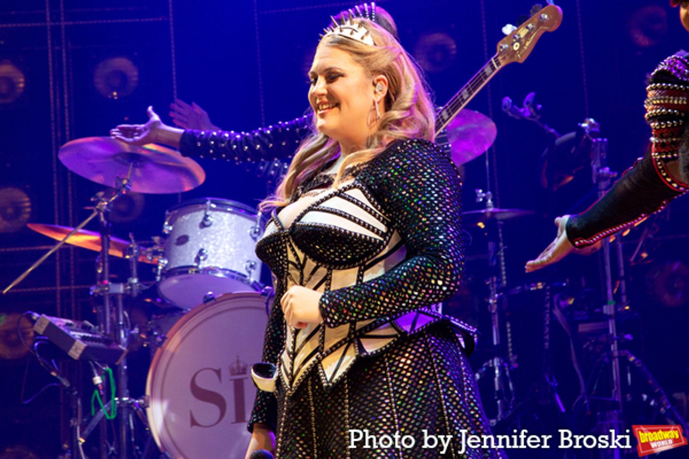 Photos: SIX Celebrates 600 Performances on Broadway  Image