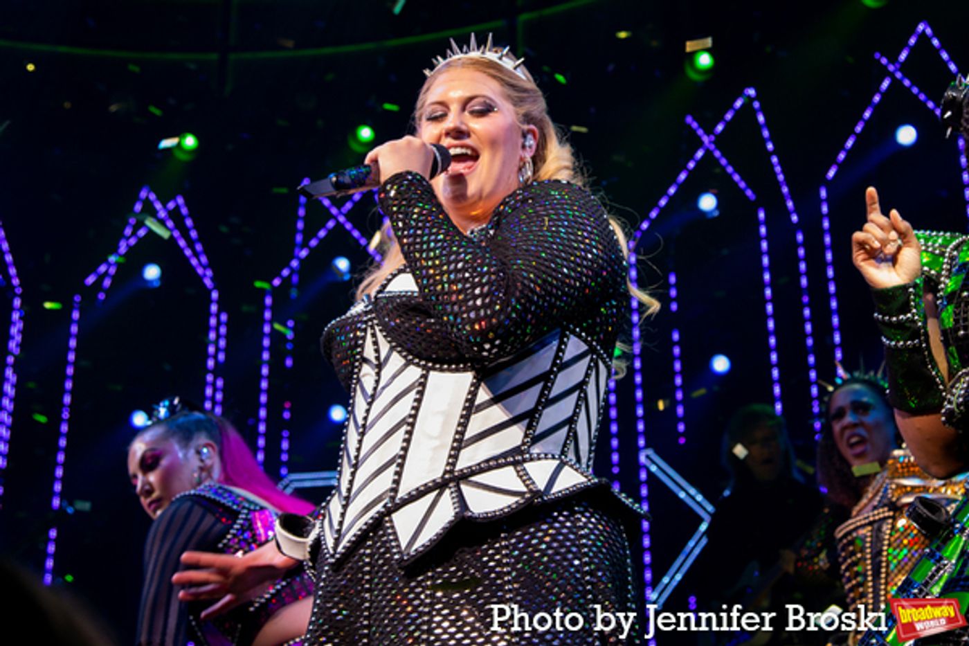 Photos: SIX Celebrates 600 Performances on Broadway  Image