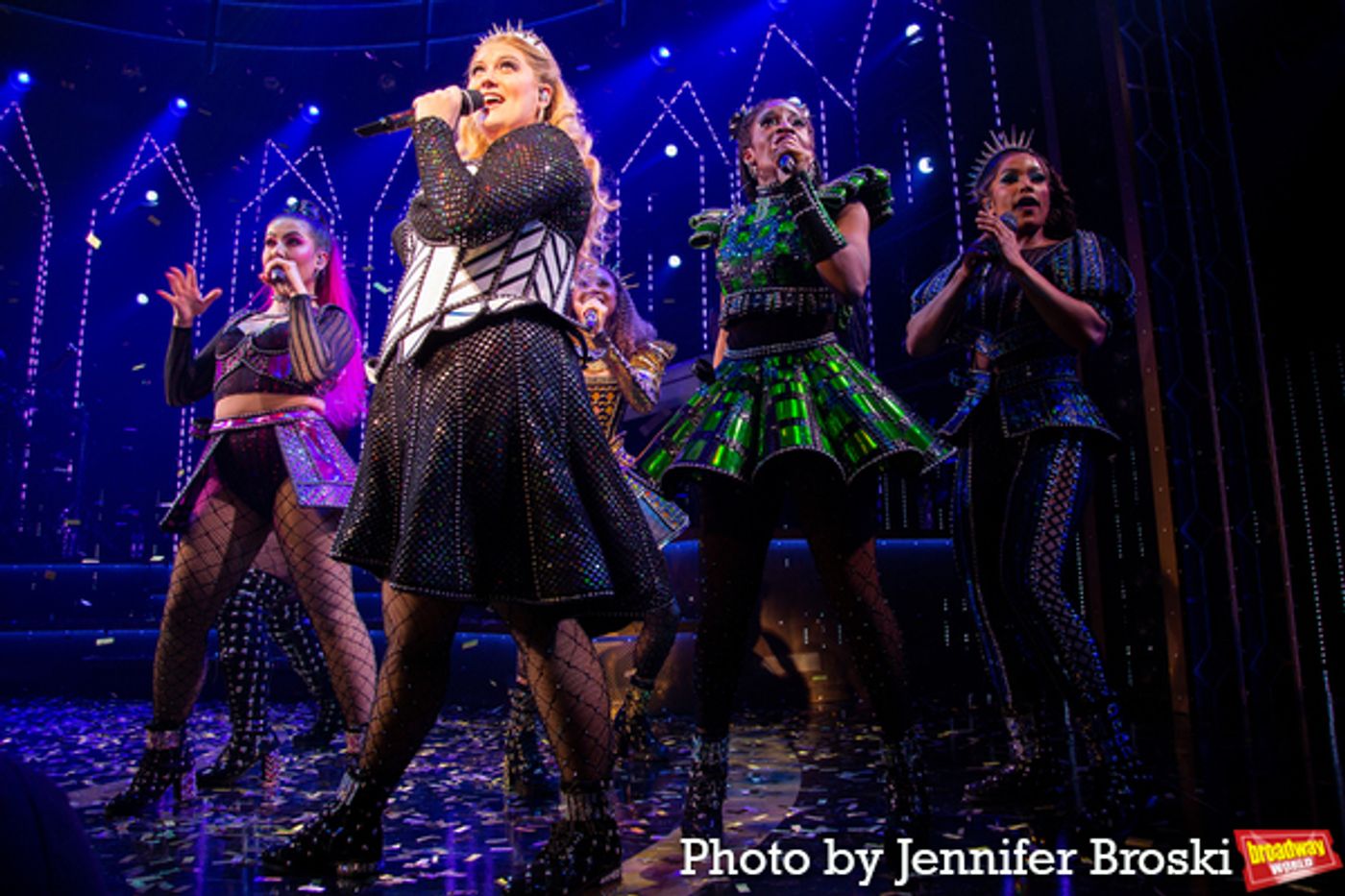 Photos: SIX Celebrates 600 Performances on Broadway  Image