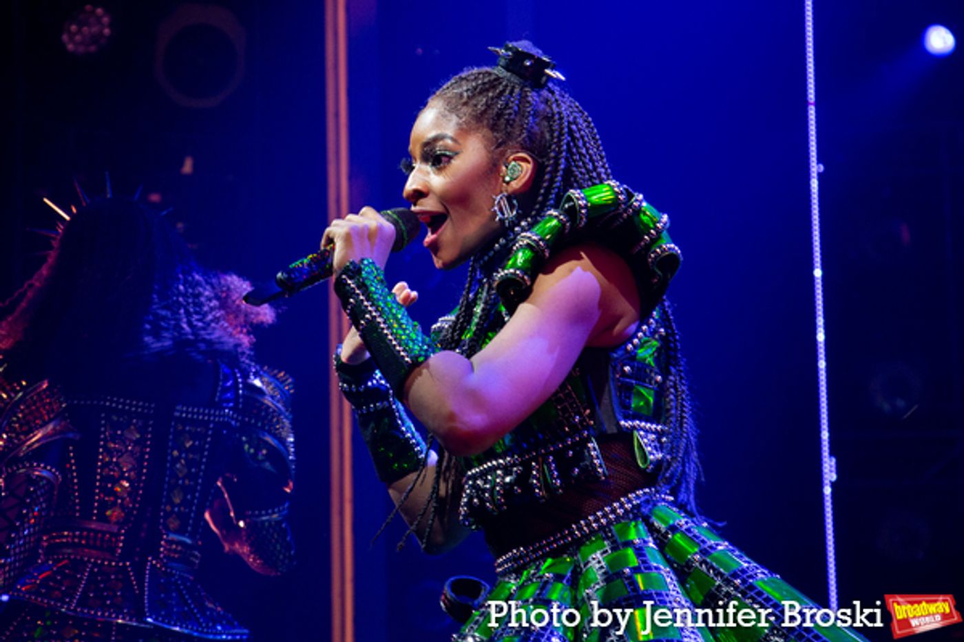 Photos: SIX Celebrates 600 Performances on Broadway  Image