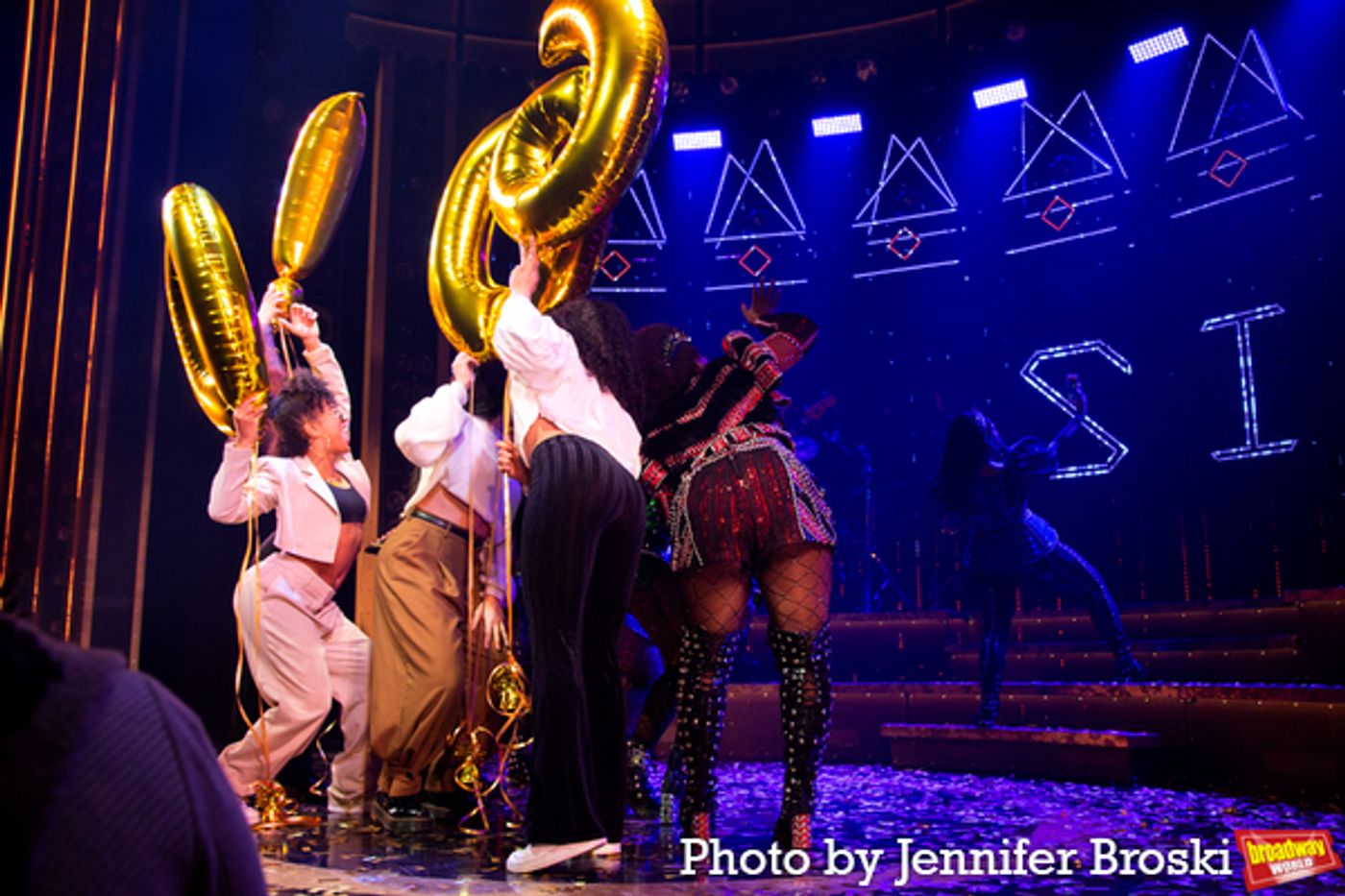 Photos: SIX Celebrates 600 Performances on Broadway  Image