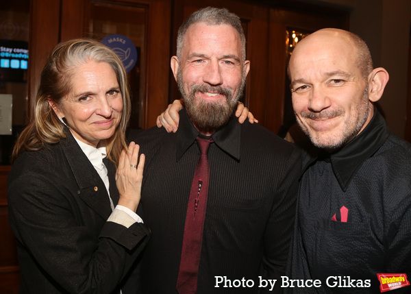 Photos: Stars Walk the Red Carpet for Opening Night of SWEENEY TODD — photo 18 of 38