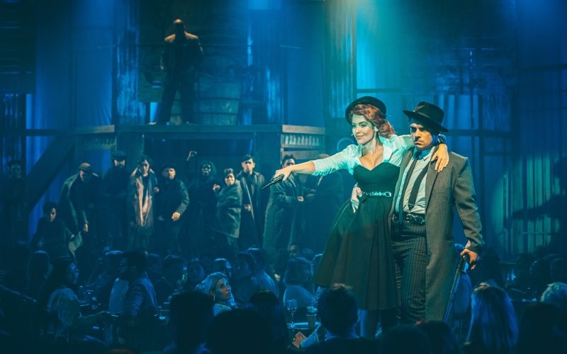In an Immersive Venue, BONNIE & CLYDE - the 'Most Wanted Couple' of Broadway, Opens in Brazil  Image
