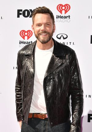 Joel McHale @ BroadwayWorld Joel McHale Photo