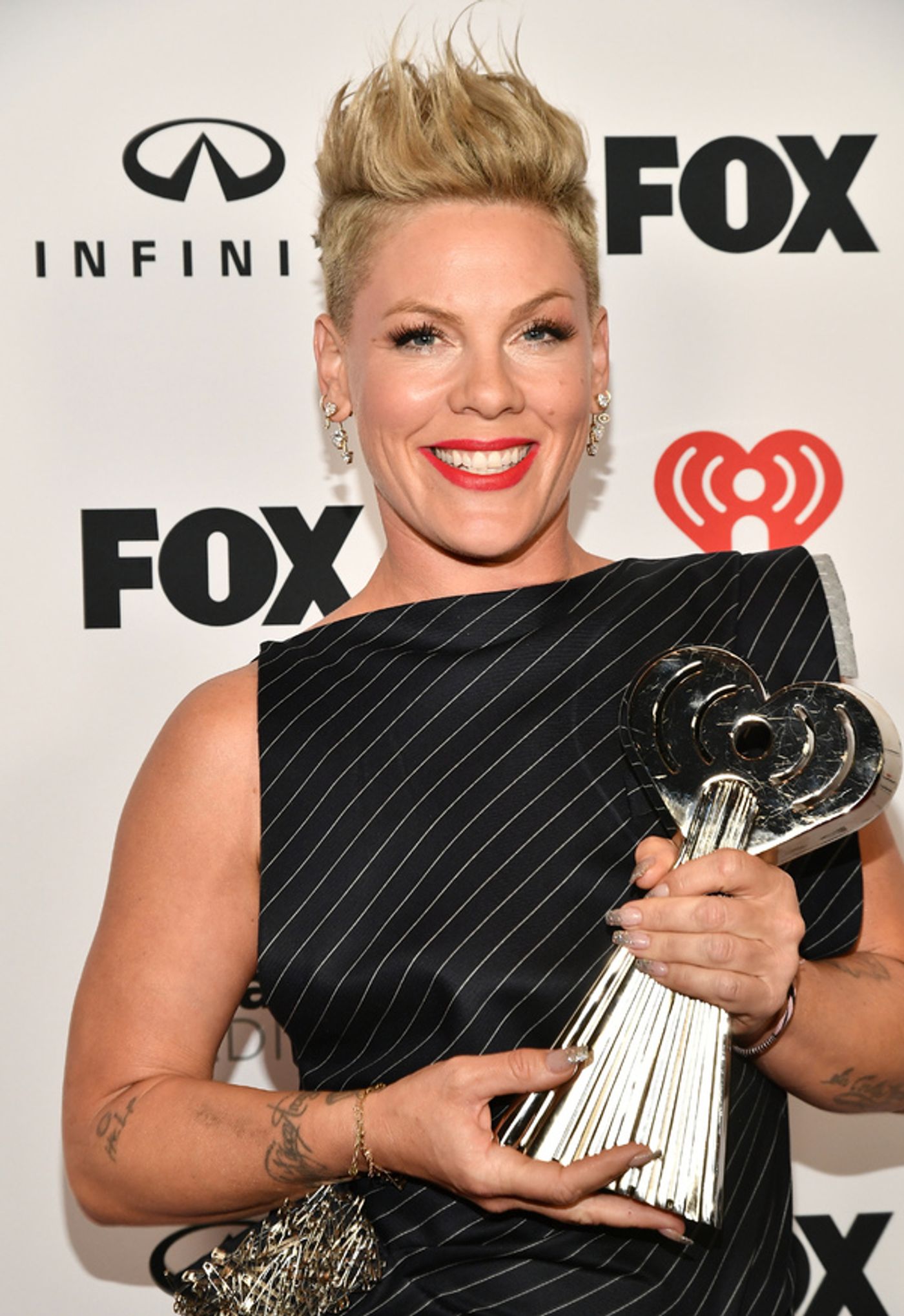 Photos: Taylor Swift, P!NK & More Attend iHeart Radio Music Awards  Image