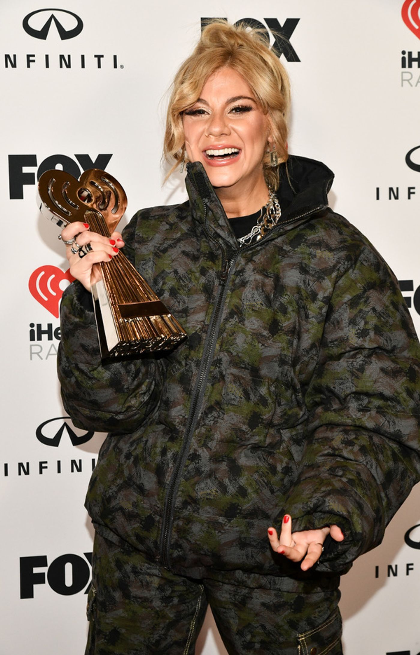 Photos: Taylor Swift, P!NK & More Attend iHeart Radio Music Awards  Image