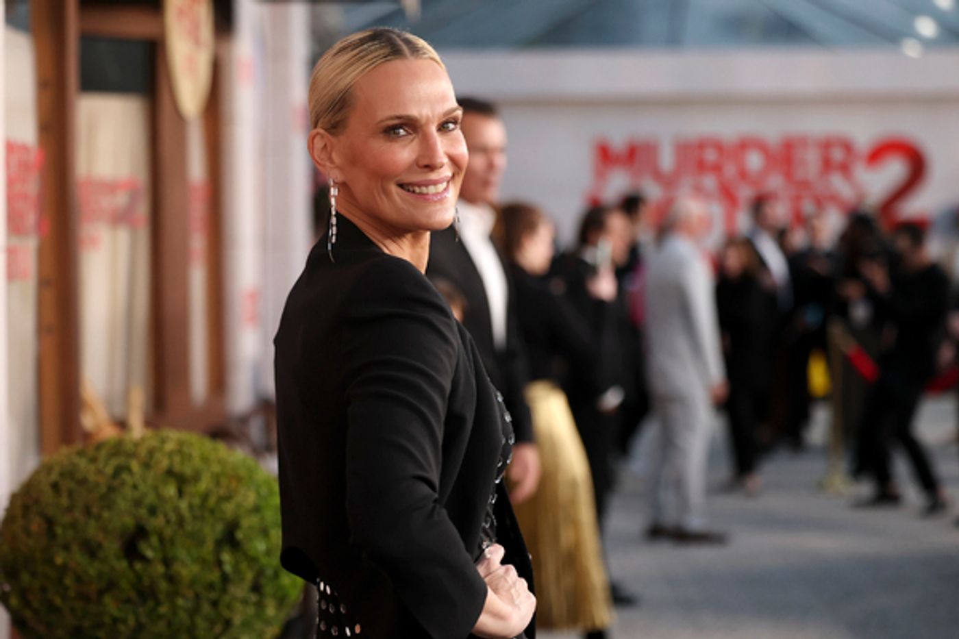 Photos: Jennifer Aniston, Adam Sandler & More Attend MURDER MYSTERY 2 Premiere  Image