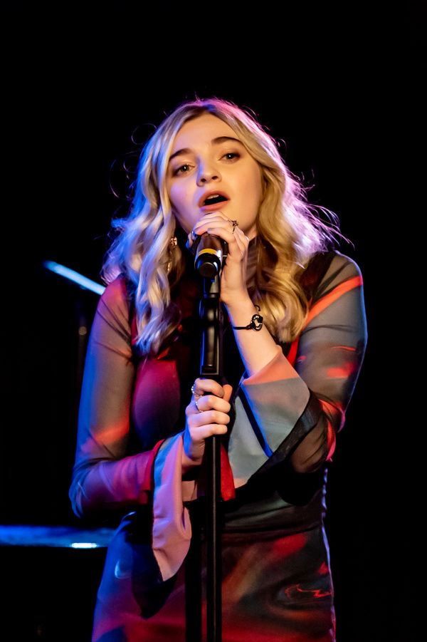 Carly Gold Photo