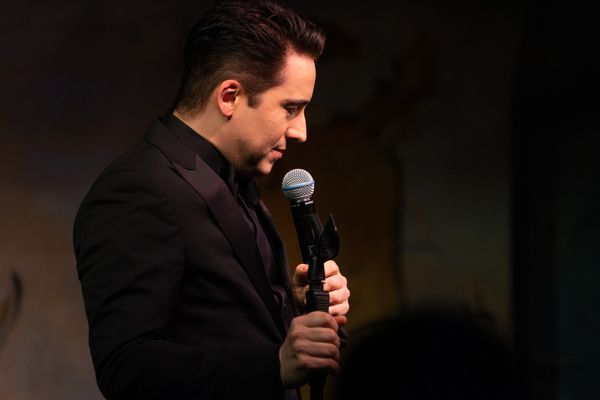 Review: JOHN LLOYD YOUNG Celebrates Our Shared History at Café Carlyle  Image
