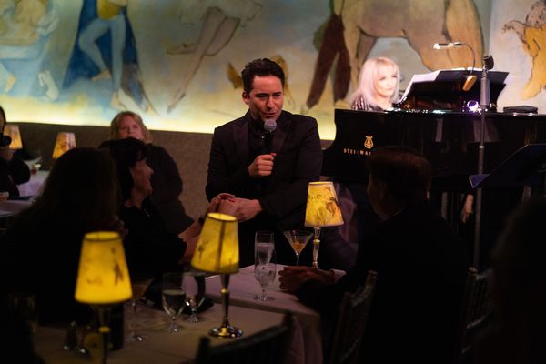 Review: JOHN LLOYD YOUNG Celebrates Our Shared History at Café Carlyle  Image