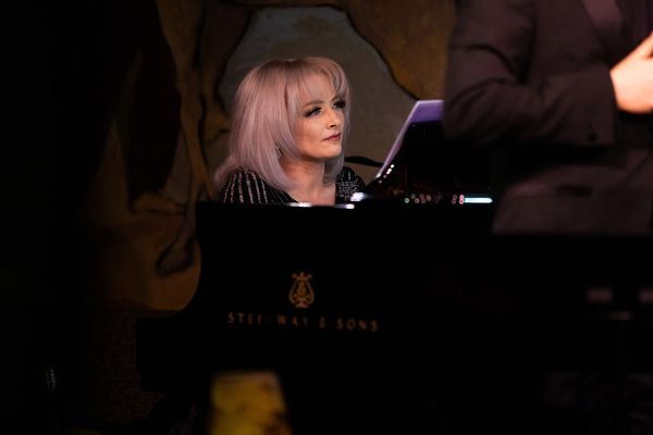 Review: JOHN LLOYD YOUNG Celebrates Our Shared History at Café Carlyle  Image