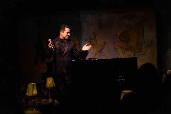 Review: JOHN LLOYD YOUNG Celebrates Our Shared History at Café Carlyle  Image