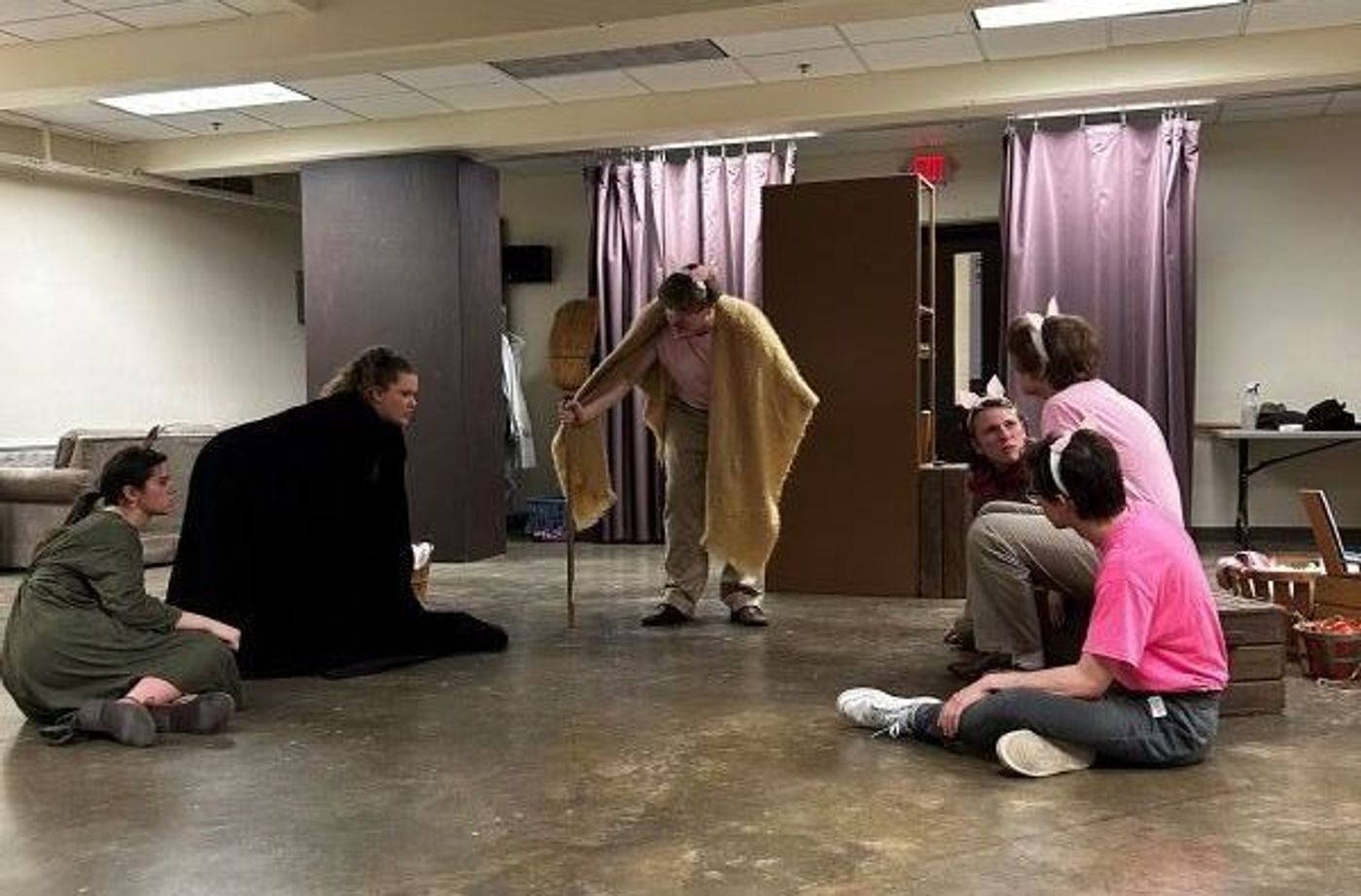 Student Blog: ANIMAL FARM and the Rogue and Peasant Aces  Image