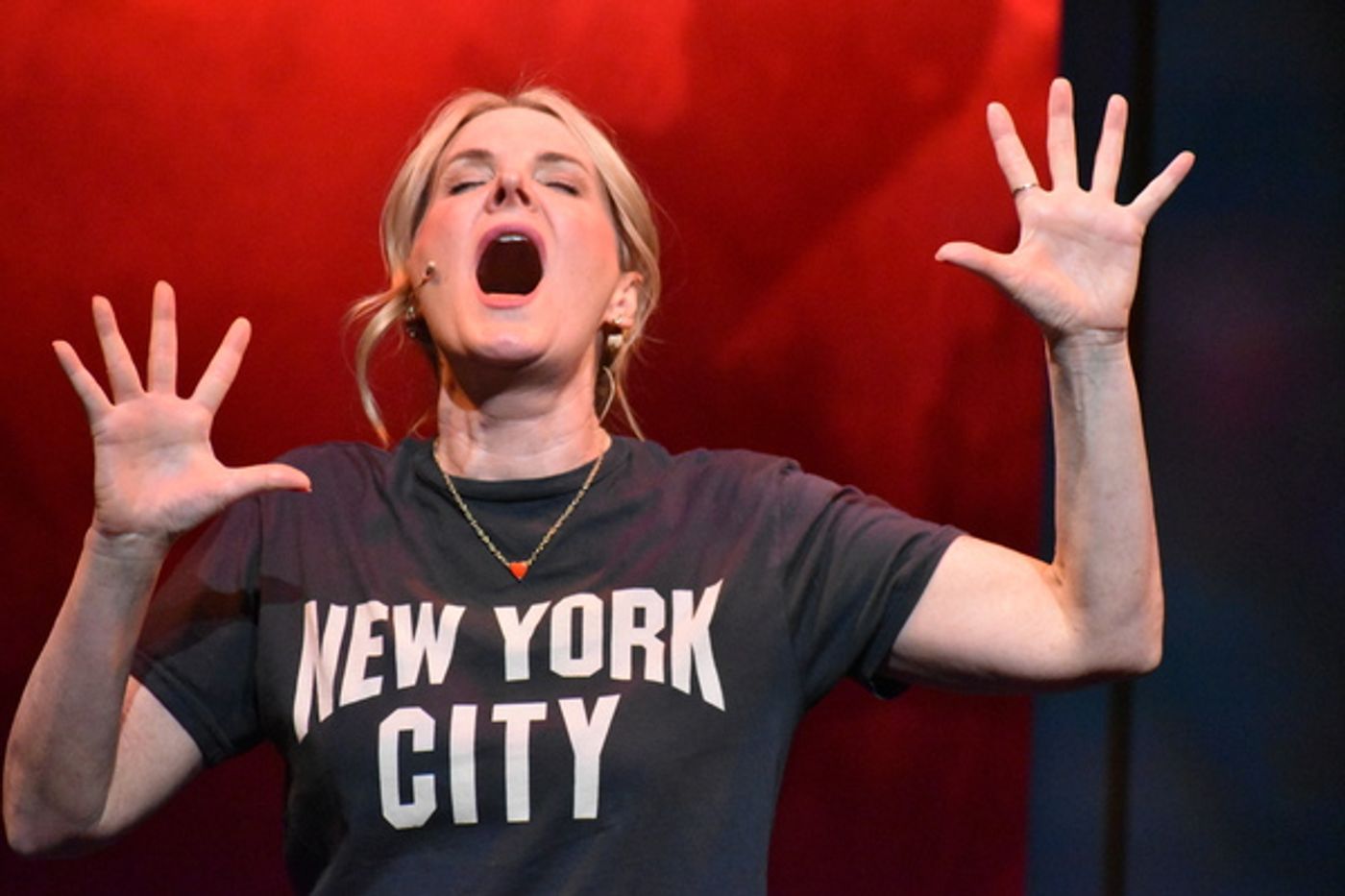 Photos: First Look at Jessica Hendy's WALKING WITH BUBBLES Off-Broadway  Image