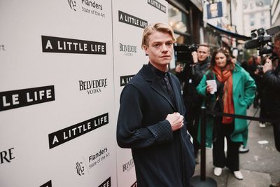 Tom Rhys Harries Photo