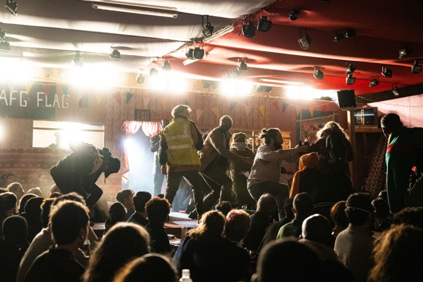 Review: THE JUNGLE at Shakespeare Theatre Company's Harman Hall  Image