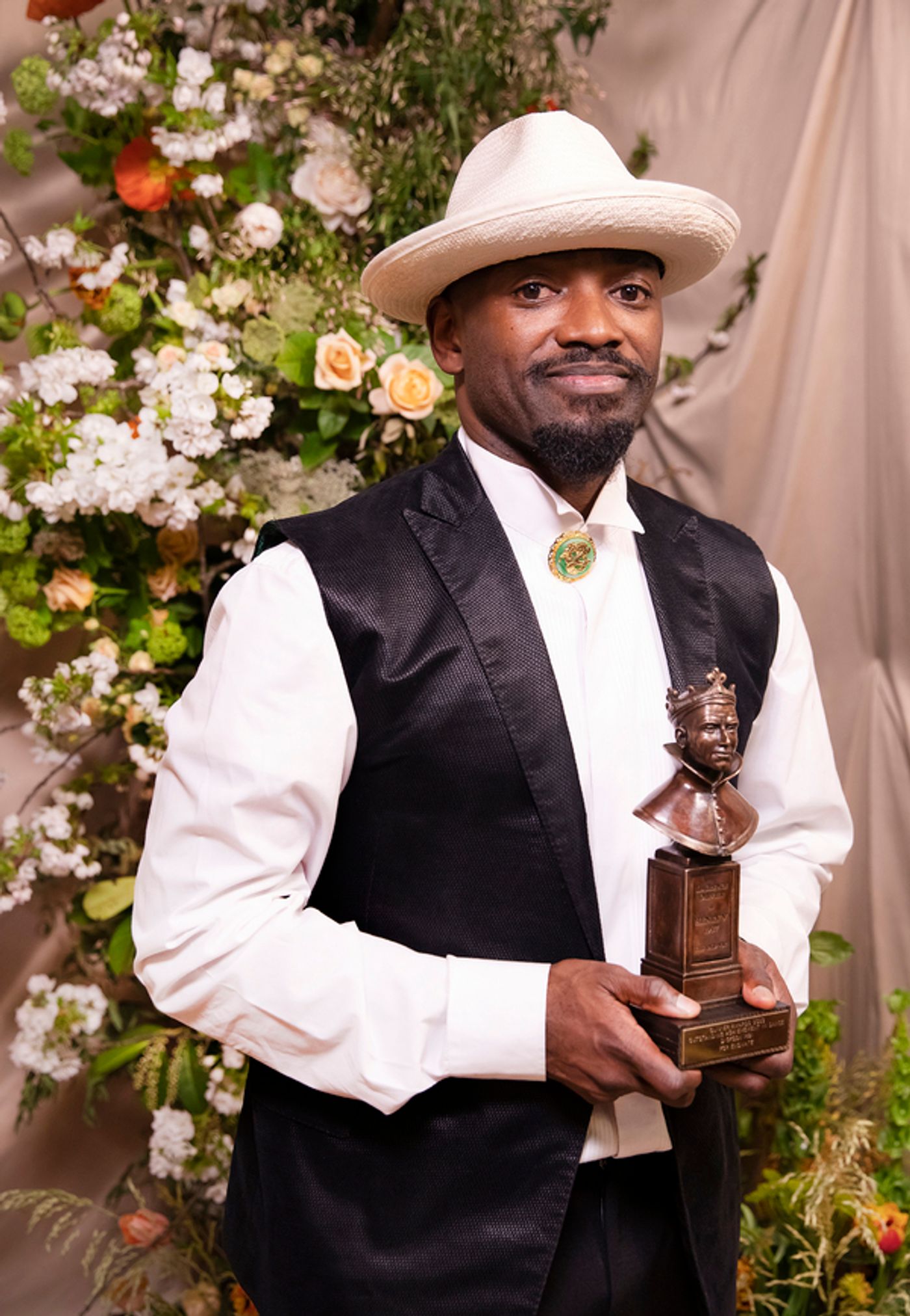 Photos: First Look at the Olivier Awards 2023 Winners  Image