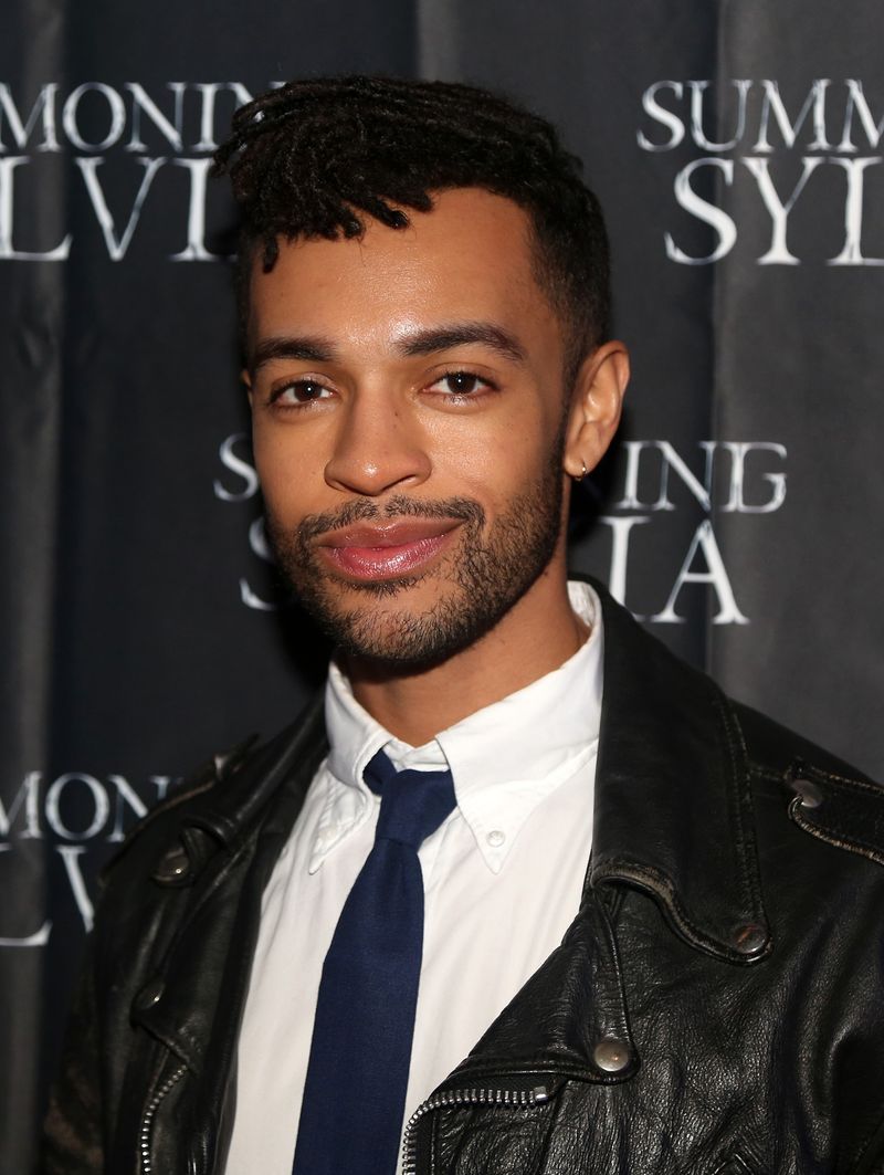 Photos: On the Red Carpet for the New York Premiere of SUMMONING SYLVIA — photo 13 of 91