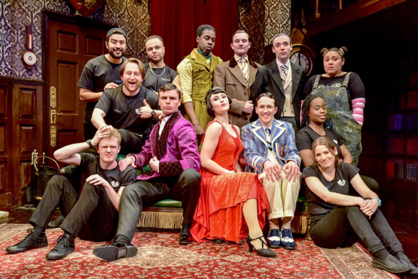 Photos: Check Out Photos of the New Cast of THE PLAY THAT GOES WRONG in London  Image