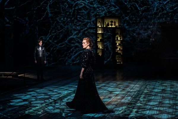 Photos: See New Images of Phillipa Soo, Jordan Donica, Andrew Burnap & More in CAMELOT — photo 3 of 9