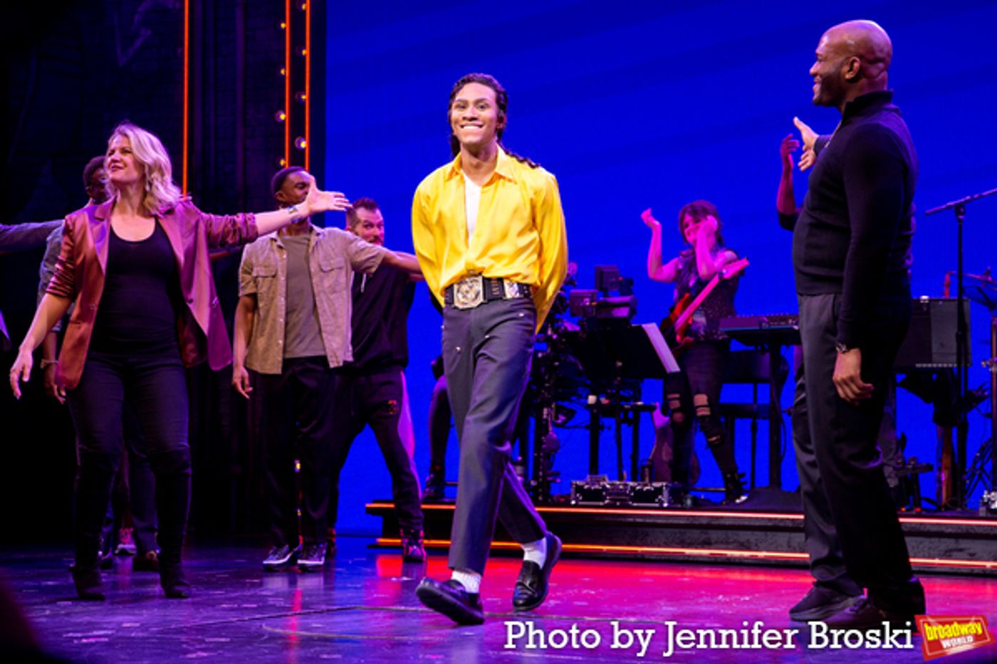 Photos: Elijah Rhea Johnson Takes First Bows in MJ THE MUSICAL  Image