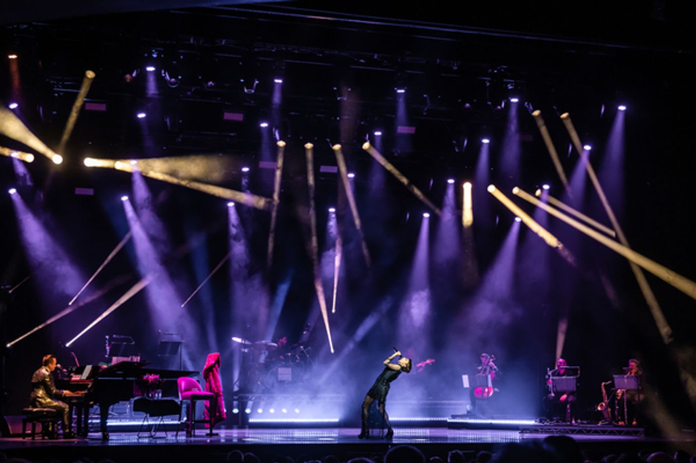 Photos: Ariana DeBose Performs at the London Palladium  Image