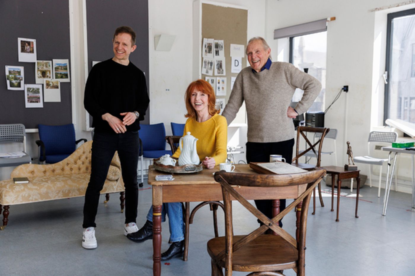 Photos: Inside Rehearsal For THE CIRCLE at Orange Tree Theatre Photos: Inside Rehearsal For THE CIRCLE at Orange Tree Theatre Image