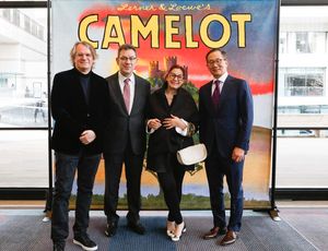 Bartlett Sher, Albert and Myriam Bourla and Kewsong Lee @ BroadwayWorld Bartlett Sher, Albert and Myriam Bourla and Kewsong Lee Photo