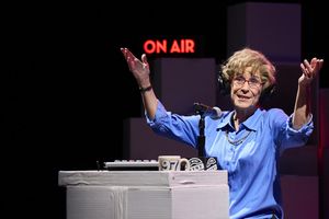 Naomi Jacobson @ BroadwayWorld Naomi Jacobson Photo