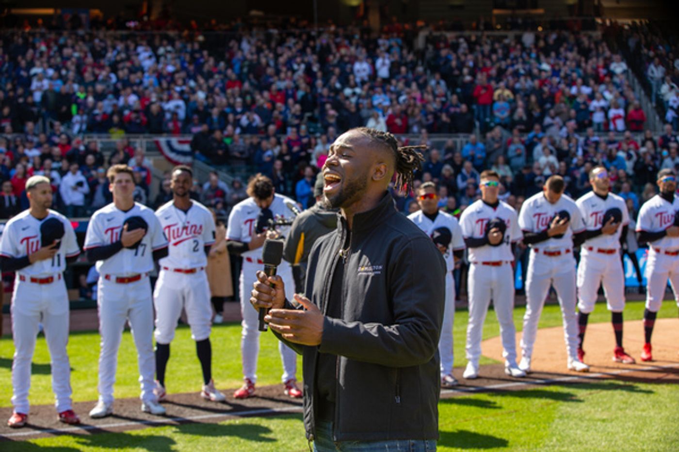 Photos: HAMILTON Star D. Jerome Sings Sings The National Anthem at Minnesota Twins' Home Opener  Image