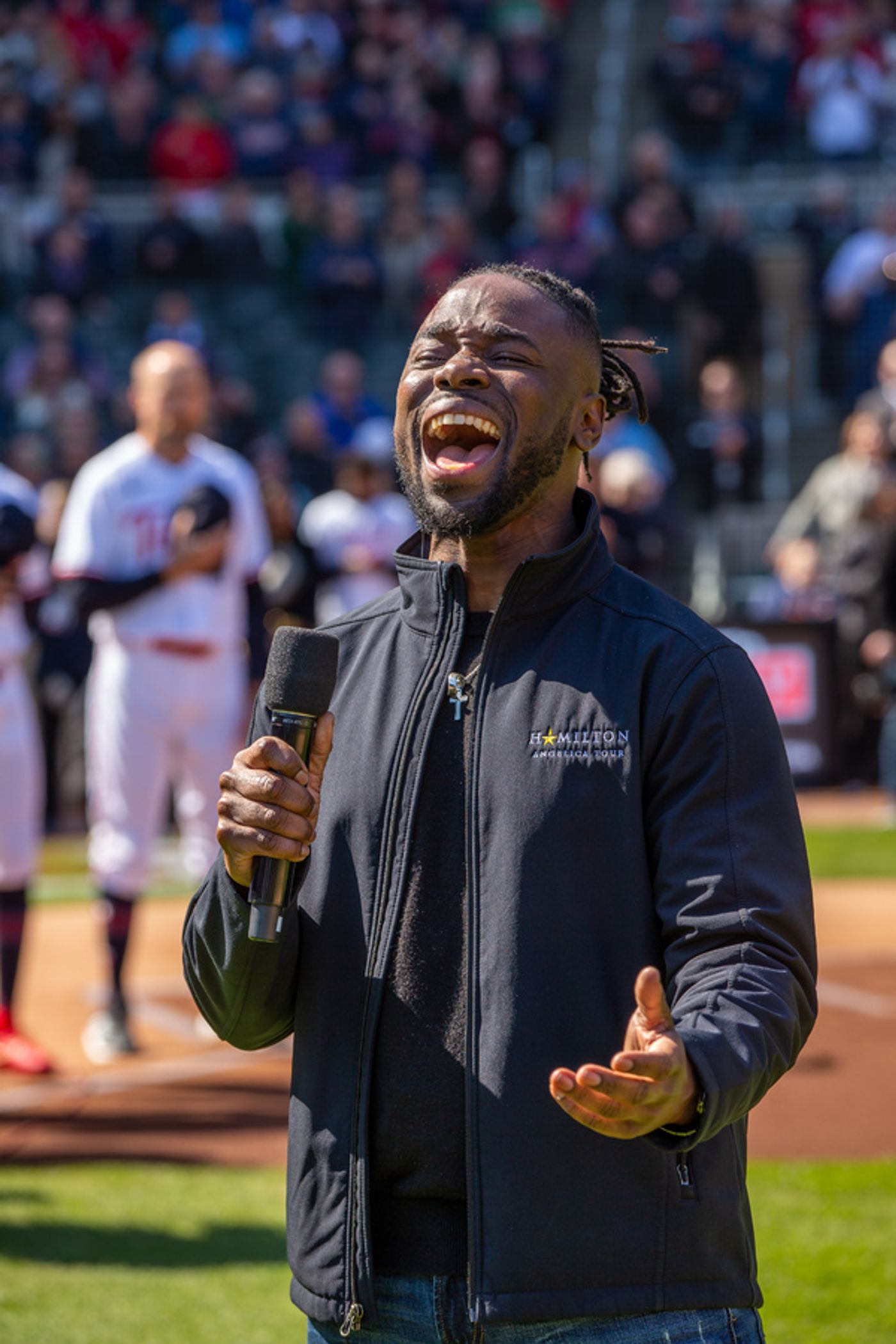 Photos: HAMILTON Star D. Jerome Sings Sings The National Anthem at Minnesota Twins' Home Opener  Image