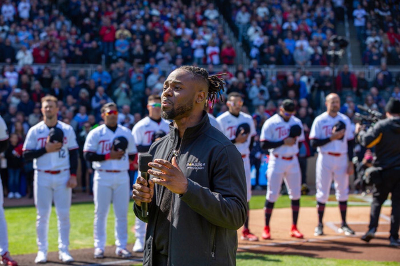 Photos: HAMILTON Star D. Jerome Sings Sings The National Anthem at Minnesota Twins' Home Opener  Image