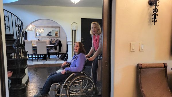 Dawn Grabowski and Meredith Thomas  Photo