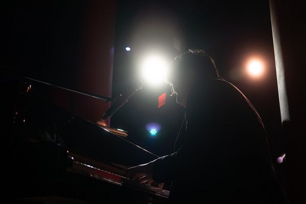 Photos: Go Inside Quintin Harris Quintet at Chelsea Table+Stage — photo 9 of 11