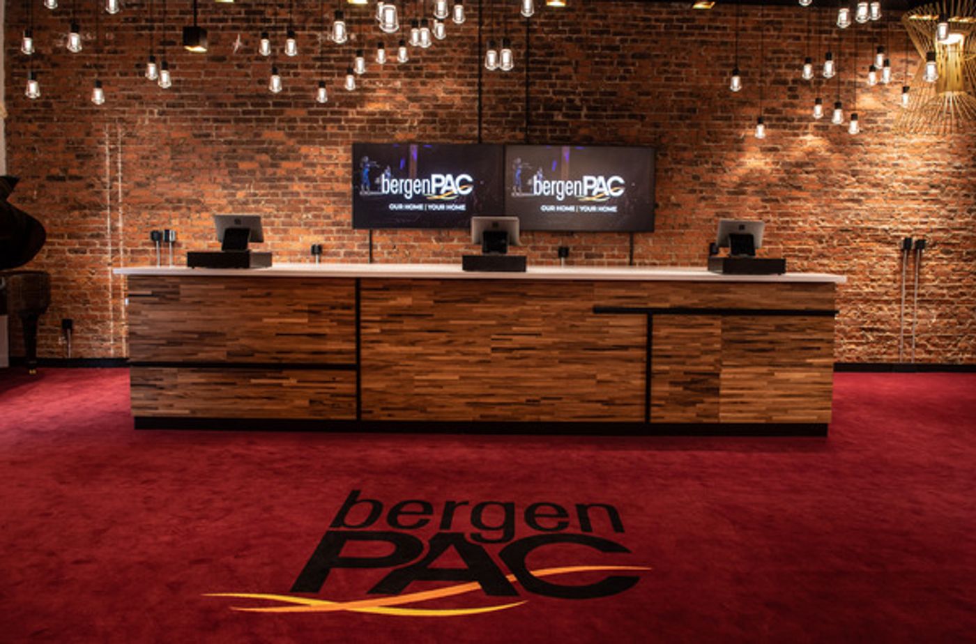 Photos/Video: Jay Leno Celebrates Reopening of Bergen PAC with Historic Drive and Ribbon Cutting  Image