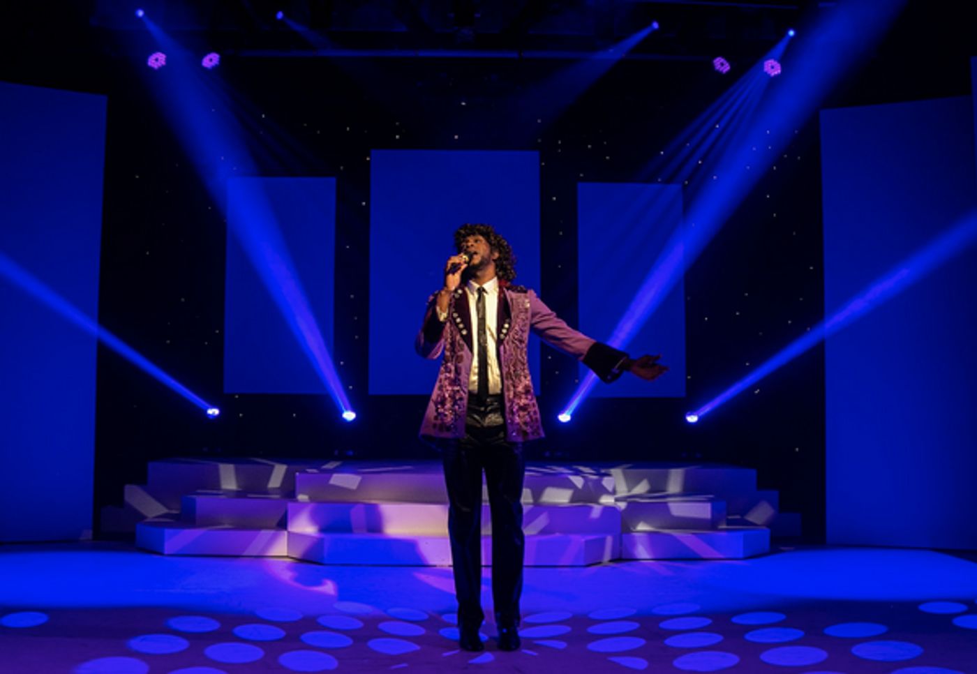 Photos: First Look At DECADES IN CONCERT: THE 80s! At The Downtown Cabaret Theatre  Image