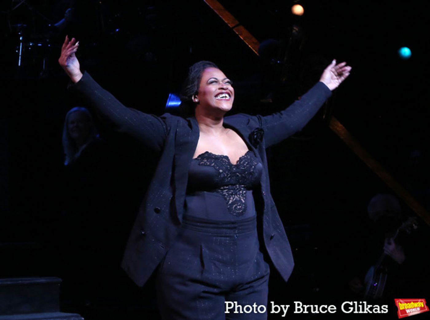 Photos: Olivia Holt & Company Take First Bows in CHICAGO on Broadway  Image