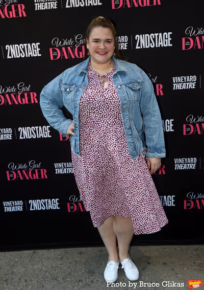 Bonnie Milligan Photo