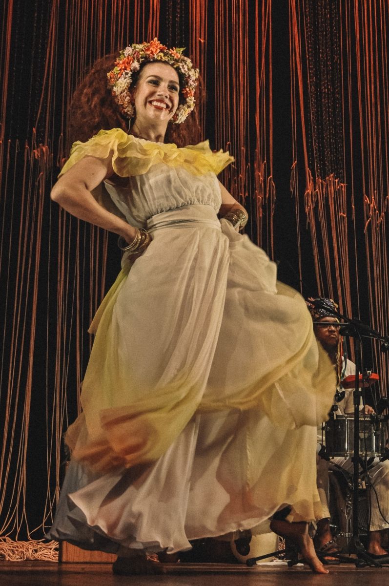 Seen by More than 500,000 People, Show DEIXA CLAREAR Celebrates Brazilian Singer Clara Nunes  Image