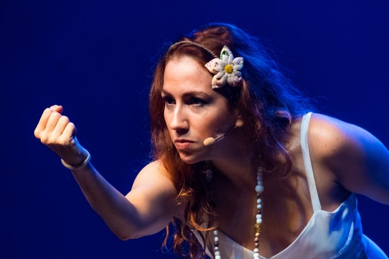 Seen by More than 500,000 People, Show DEIXA CLAREAR Celebrates Brazilian Singer Clara Nunes  Image